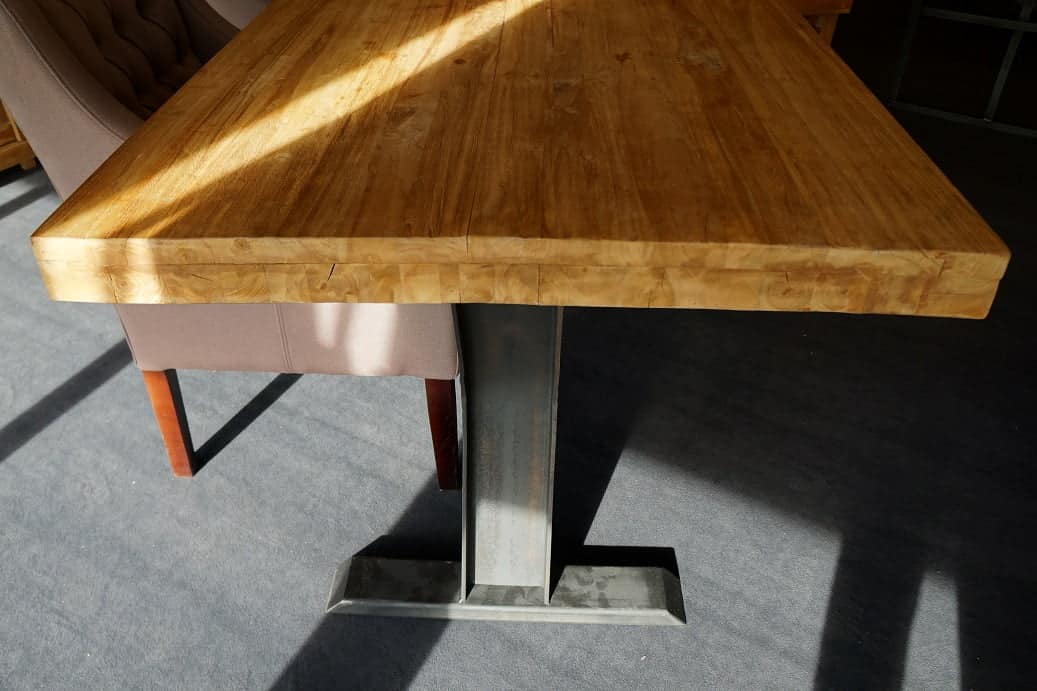 Robuuste Teakhouten Tafel Ayden