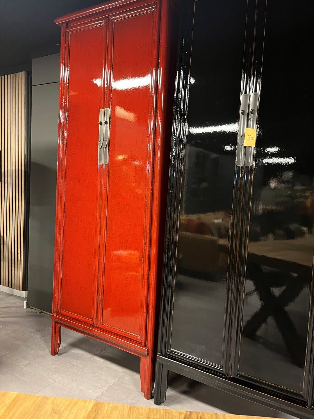 Hoge Kast Hoogglans Boerderij Rood