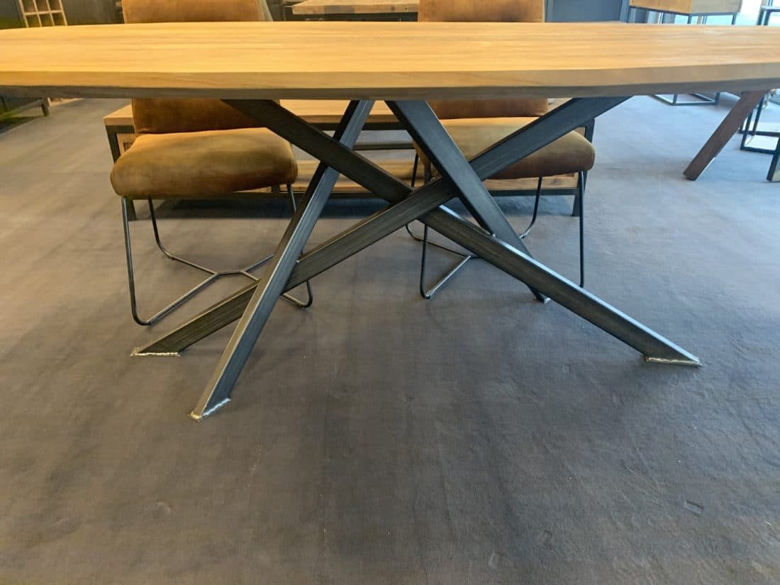 Ovale Design Tafel Teakhout