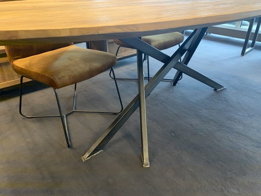 Ovale Design Tafel Teakhout