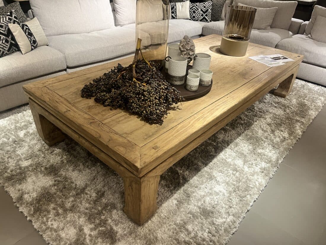 Grote oude salontafel olm hout