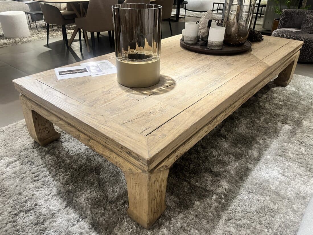 Grote oude salontafel olm hout