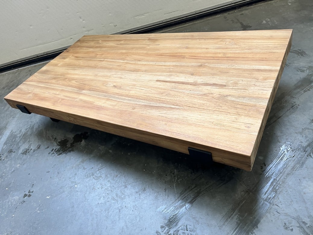 Stoere salontafel massief Teak Stoere salontafel massief Teak