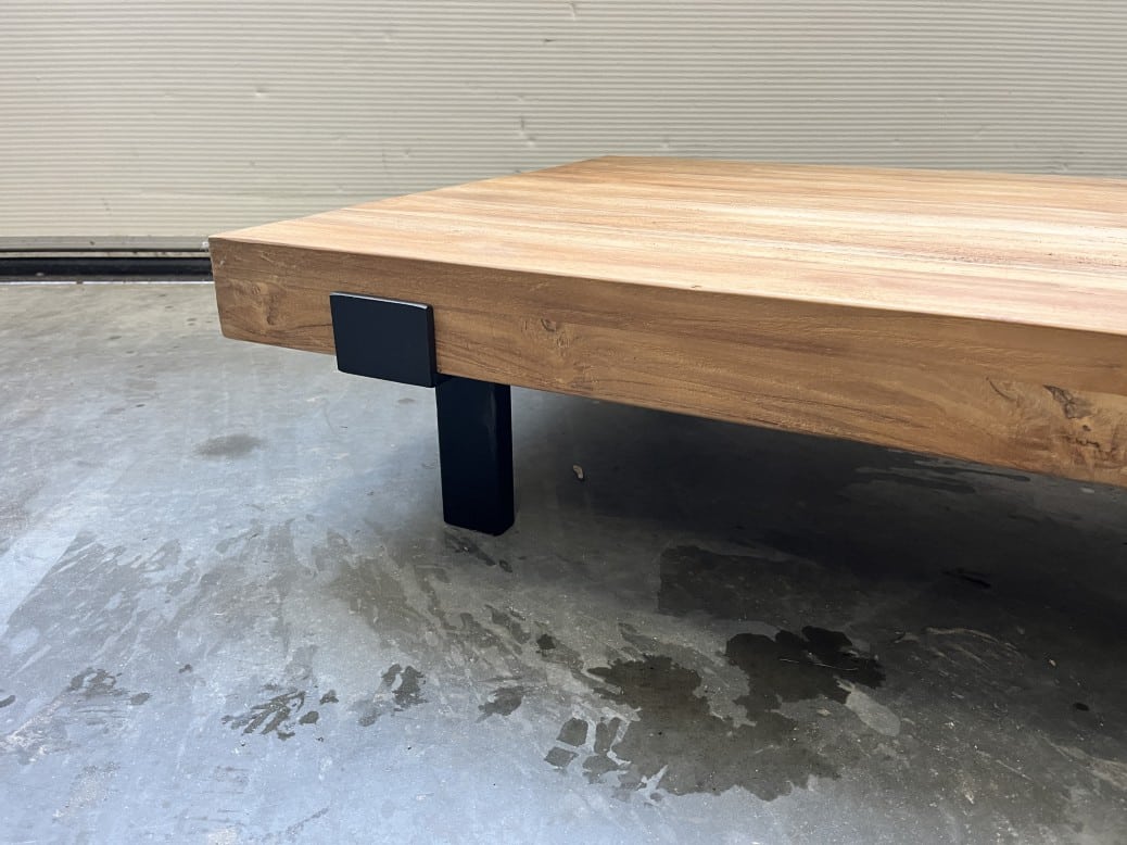 Stoere salontafel massief Teak Stoere salontafel massief Teak